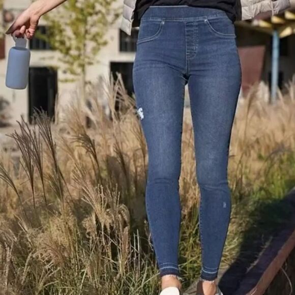 Spanx size small Blue Distress Denim Ankle Skinny Legging Medium Wash jeans NWT - Picture 9 of 10